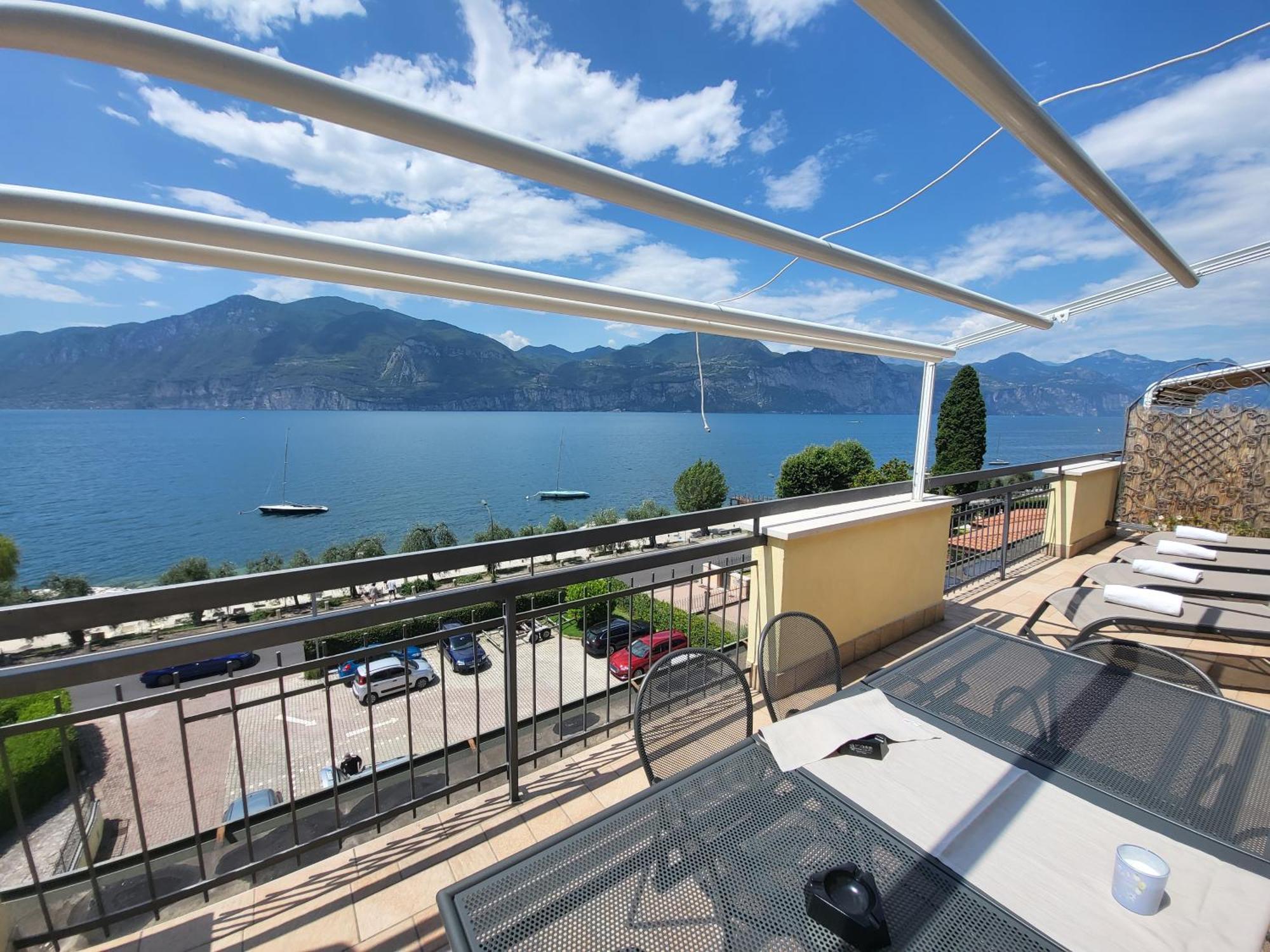 Penthouse Casa Alkea Masse Lake View Brenzone sul Garda Exteriör bild