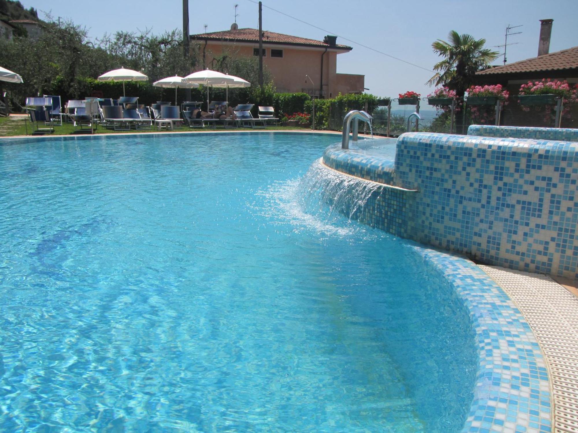 Penthouse Casa Alkea Masse Lake View Brenzone sul Garda Exteriör bild