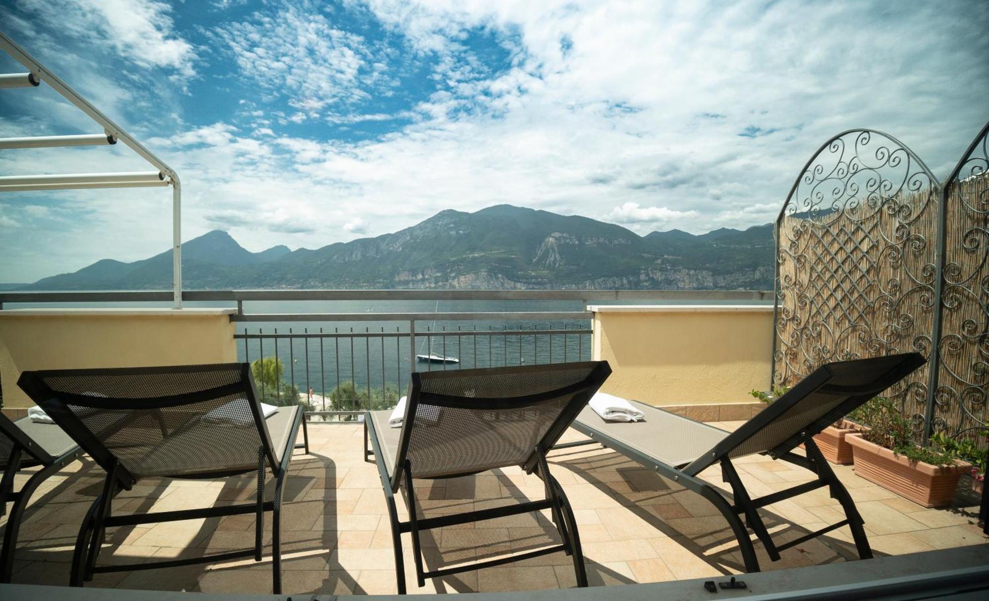 Penthouse Casa Alkea Masse Lake View Brenzone sul Garda Exteriör bild